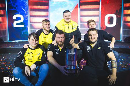 又在一次右 又在一次右